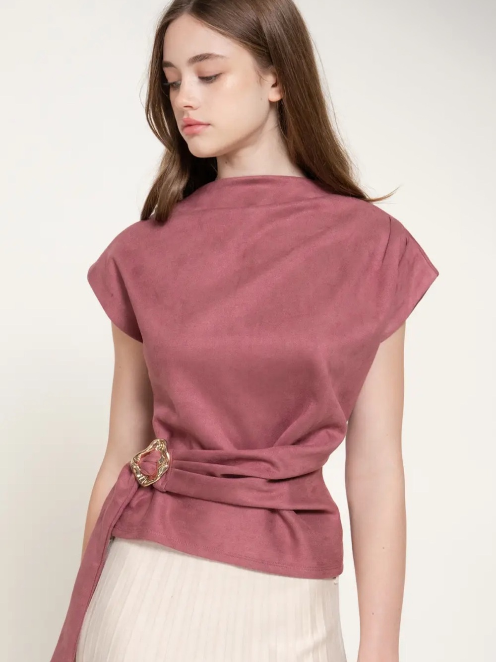 A569 Elegant Mauve Cap-Sleeve Top with Decorative Waist Buckle